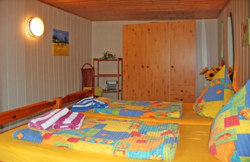 Zarrendorf Apartment | Pet-Friendly Stays in Zarrendorf: Perfect for Families