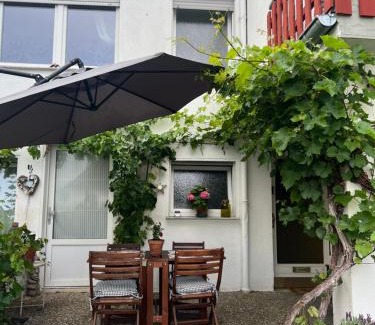 Lohrsdorf Apartment | Exceptional Stay at Unterkunft am Rotweinwanderweg