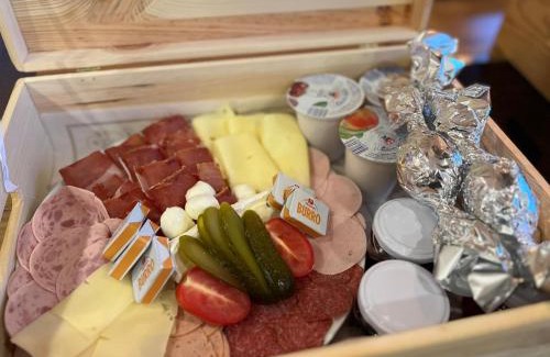 Senale San Felice Apartment | Pet-Friendly Comfort at Unterurban DIE ZWEI - Rated 9.9/10