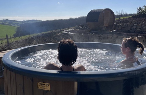 Grazac Apartment | Unique Hotel Retreat with Nordic Bath & Panoramic Sauna