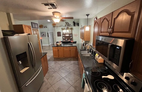 Payson House | Relax at Hidden Trails Retreat: Top-Rated Pet-Friendly Stay