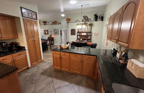 Payson House | Relax at Hidden Trails Retreat: Top-Rated Pet-Friendly Stay