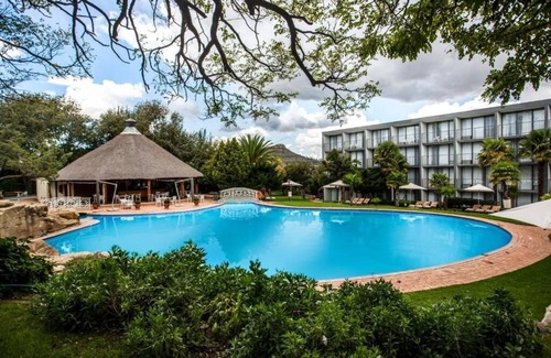Maseru Apartment | Relax in Maseru: Garden Views & Inviting Pool Awaits!