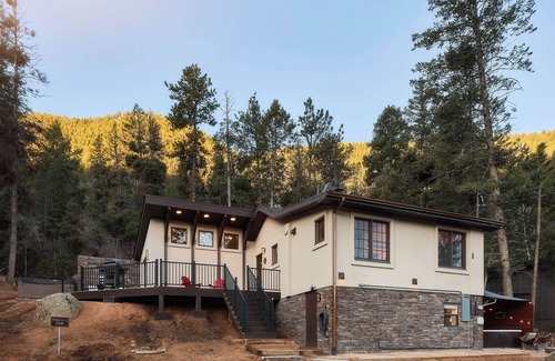 Cascade-Chipita Park House | Escape to The Retreat at Rockies Ranch: 10/10 Guest Rated