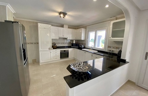 Orihuela Costa House | Top-Rated 4-Bed Villa with Private Pool & Spa Amenities