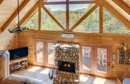 Unaka House | Wanderlust Cabin with Deck & Scenic Mountain Views