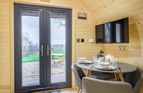 East Haddon Cottage | Relax and Enjoy a Fun Stay in Beautiful Rural Accommodations