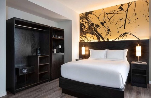 Central Area Hotel | Relax in Comfort at Our Pet-Friendly Hotel with Spa Access