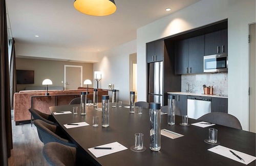 Central Area Hotel | Relax in Comfort at Our Pet-Friendly Hotel with Spa Access