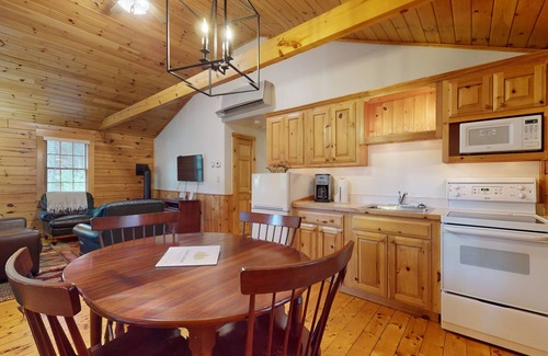 Northport Cabin | Unwind in this dog-friendly cabin with kitchen, firepit, WiFi & wooded views
