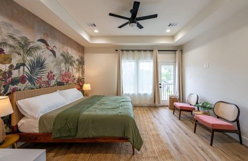 OST - South Union House | Unwind in Tropical Jungle with King Beds, Yoga, Games