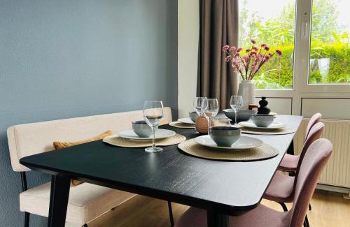 Makkum House | Relax and Unwind at Our Family-Friendly Retreat
