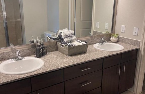 Lazybrook/Timbergrove Apartment | Relax at Unwind Oasis: Pet-Friendly Retreat with Pool