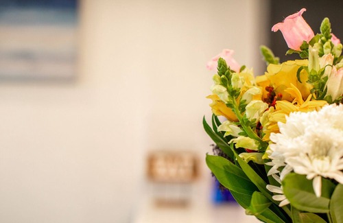 Montgomery Apartment | Unwind & Sail away at our Stylish Marina Home