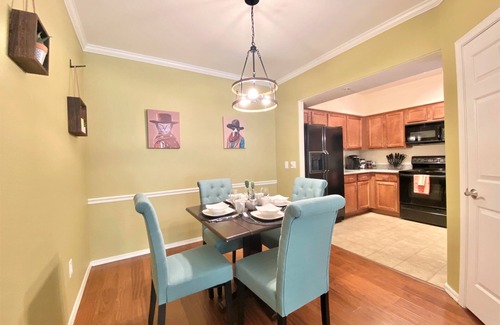 North Scottsdale Condo | Relax in Comfort: King Bed, Pool & Hot Tub Await You