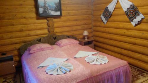 Karpaty Cabin | Top-Rated Uoksany: Family-Friendly with Hot Tub & Kitchen
