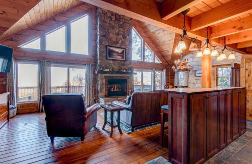 Frank House | Experience Tranquility Up Here In the Mountains with Family