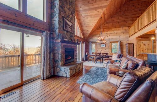 Frank House | Experience Tranquility Up Here In the Mountains with Family