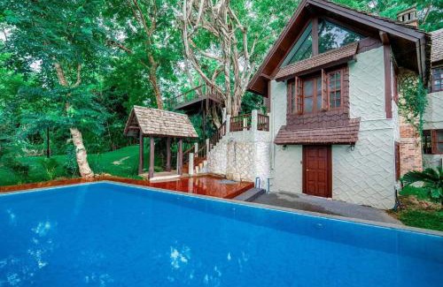 Mae Rim Villa | Inviting Up Hill Villa Mae Rim with Oceanfront Pool Access