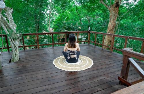 Mae Rim Villa | Inviting Up Hill Villa Mae Rim with Oceanfront Pool Access