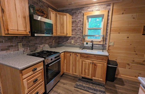 Hawks Cabin | Lakefront Cabin Retreat: Pet Friendly & Ideal for Adventure