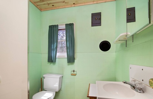 Lake Edward Township Cabin | Relax at Up North Resort on Scenic Pelican Lake, MN