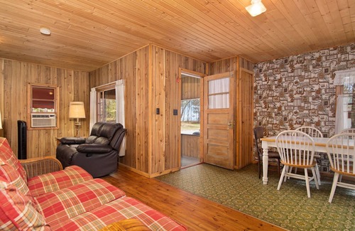 Lake Edward Township Cabin | Relax at Up North Resort on Scenic Pelican Lake, MN