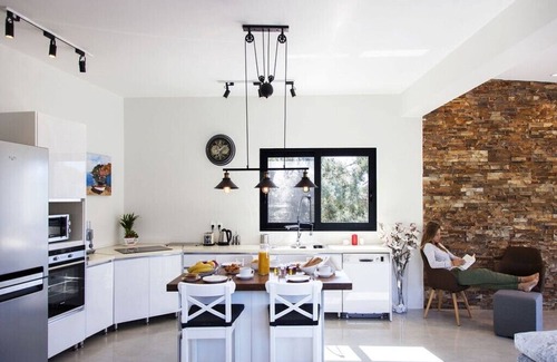 Evgiros Villa | Spacious Villa for Up to 18 Guests with Ocean View