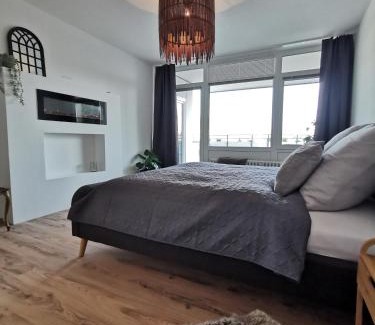 Emden Apartment | Newly Renovated Up Wulkje21 with Pet-Friendly Amenities
