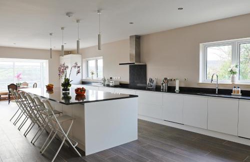 Letterkenny House | Family-Friendly Up Yonder House - Rated 10/10 Stay