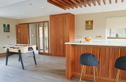 Letterkenny House | Family-Friendly Up Yonder House - Rated 10/10 Stay