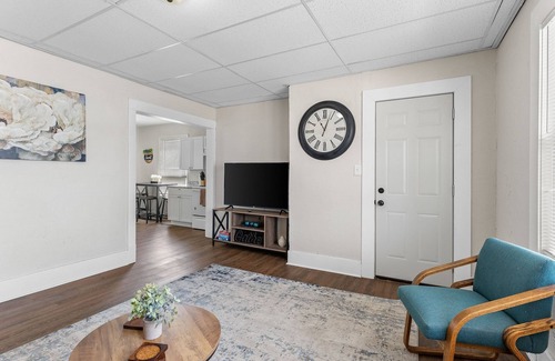 Manitowoc Apartment | Inviting Lower Apt Near Maritime Museum in Manitowoc