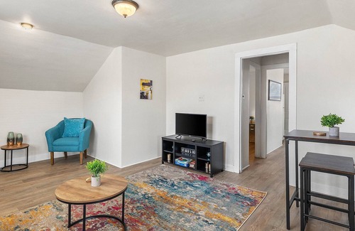 Manitowoc Apartment | Trendy Upper Apt - Steps from Maritime Museum Manitowoc