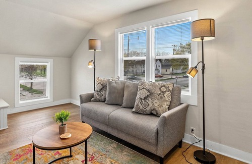 Manitowoc Apartment | Trendy Upper Apt - Steps from Maritime Museum Manitowoc