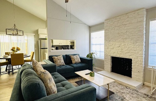 Austin House | Discover Comfort in East Central Austin Near Downtown