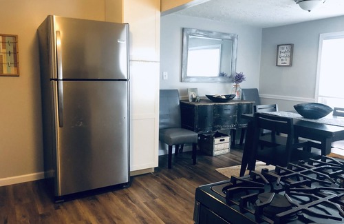 Huntington House | Pet Friendly 2BR Retreat with Ocean View in Huntington, WV