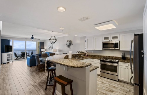 Panama City Beach Hotel | Beachfront 3BR Oasis with Ocean Views & Hot Tub Access