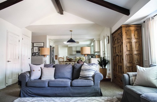 Longmont House | Updated 4 Bedroom Home Near Stunning Lake Cozy Fire Pit 40 Mins from RMNP