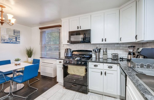 Nauck House | Comfortable Arlington Townhome - 5 Mi to National Mall