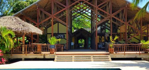 Palmetto Bay House | Idyllic Private Beachfront Retreat at Palmetto Bay Resort