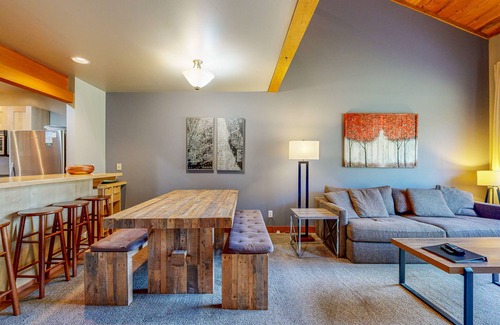 Black Butte Ranch Condo | Premier Central Oregon Condo with Pool & Full Kitchen