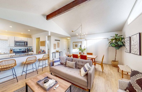 Simonton Lake House | Updated charmer with a well-equipped kitchen