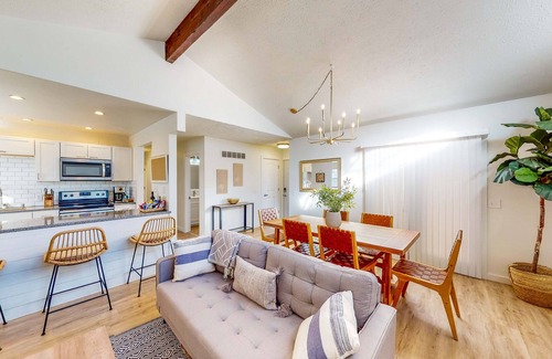 Simonton Lake House | Updated charmer with a well-equipped kitchen