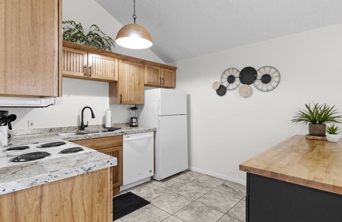 St. George Condo | Updated Condo with Pools and Golf Nearby – 10/10 Rated