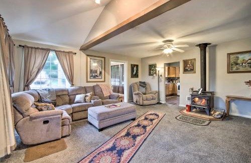 Coos Bay House | Coos Bay Retreat: Ocean View & Pet Friendly Getaway