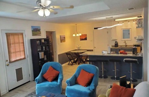 St. Marys House | Cozy 3/2 Retreat in Historic Downtown St Marys