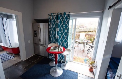 Nacogdoches House | Discover an Updated Downtown Gem with Family-Friendly Amenities