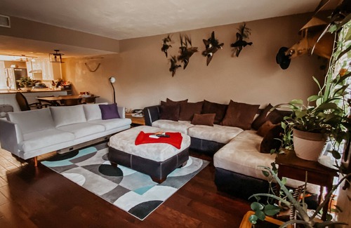 Barton Hills House | Convenient Duplex Retreat Near ACL Festival & Kids Welcome!