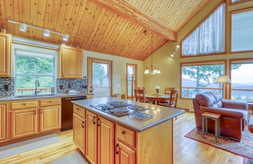 Rosario House | Prime Eastsound Retreat with Breathtaking Ocean Views