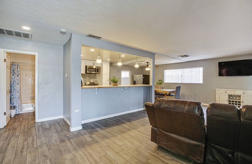 El Centro House | Inviting El Centro Home with Private Patio & Spa Amenities